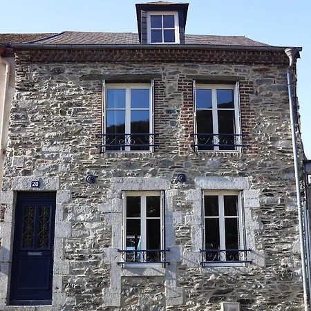 La Bayenne Holiday home